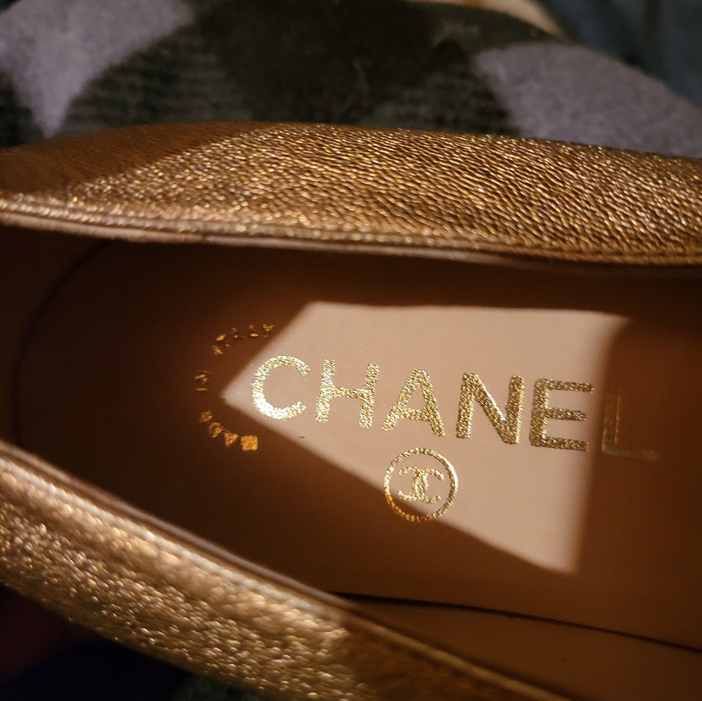 Rose metallic Coco Chanelle loafers. Size 37 - Picture 3 of 16